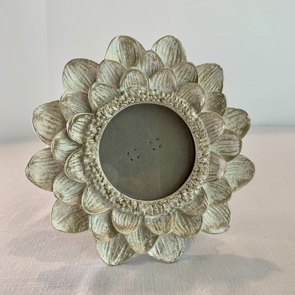 Nanette Lepore Other - Nanette Lepore wood flower frame